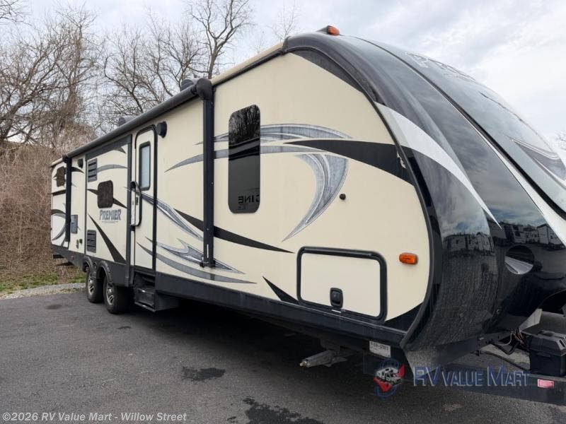 Used 2016 Keystone Premier Ultra Lite 34BHPR available in Willow Street, Pennsylvania