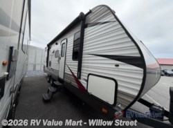 Used 2016 Starcraft AR-ONE MAXX 25BHS available in Willow Street, Pennsylvania