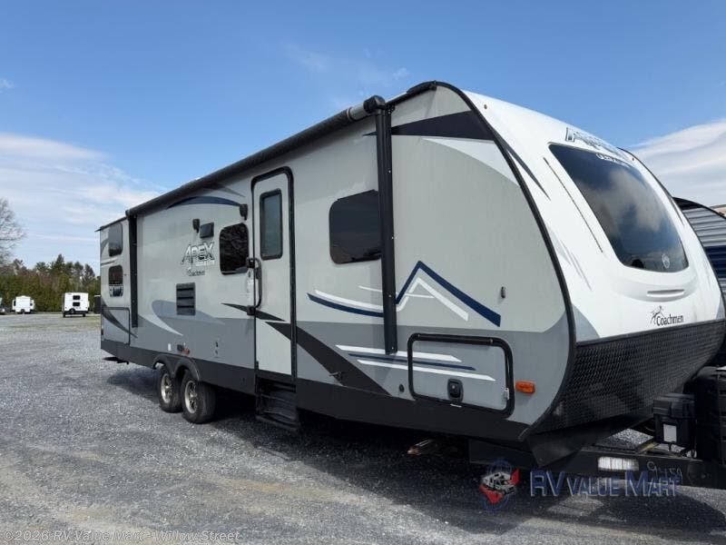 Used 2019 Coachmen Apex Ultra-Lite 289TBSS available in Willow Street, Pennsylvania