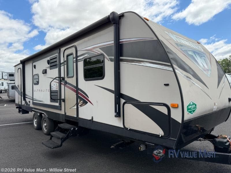 Used 2016 Winnebago Ultralite 28DDBH available in Willow Street, Pennsylvania