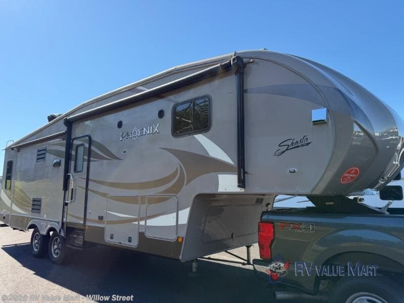 Used 2016 Shasta Phoenix 32RE available in Willow Street, Pennsylvania