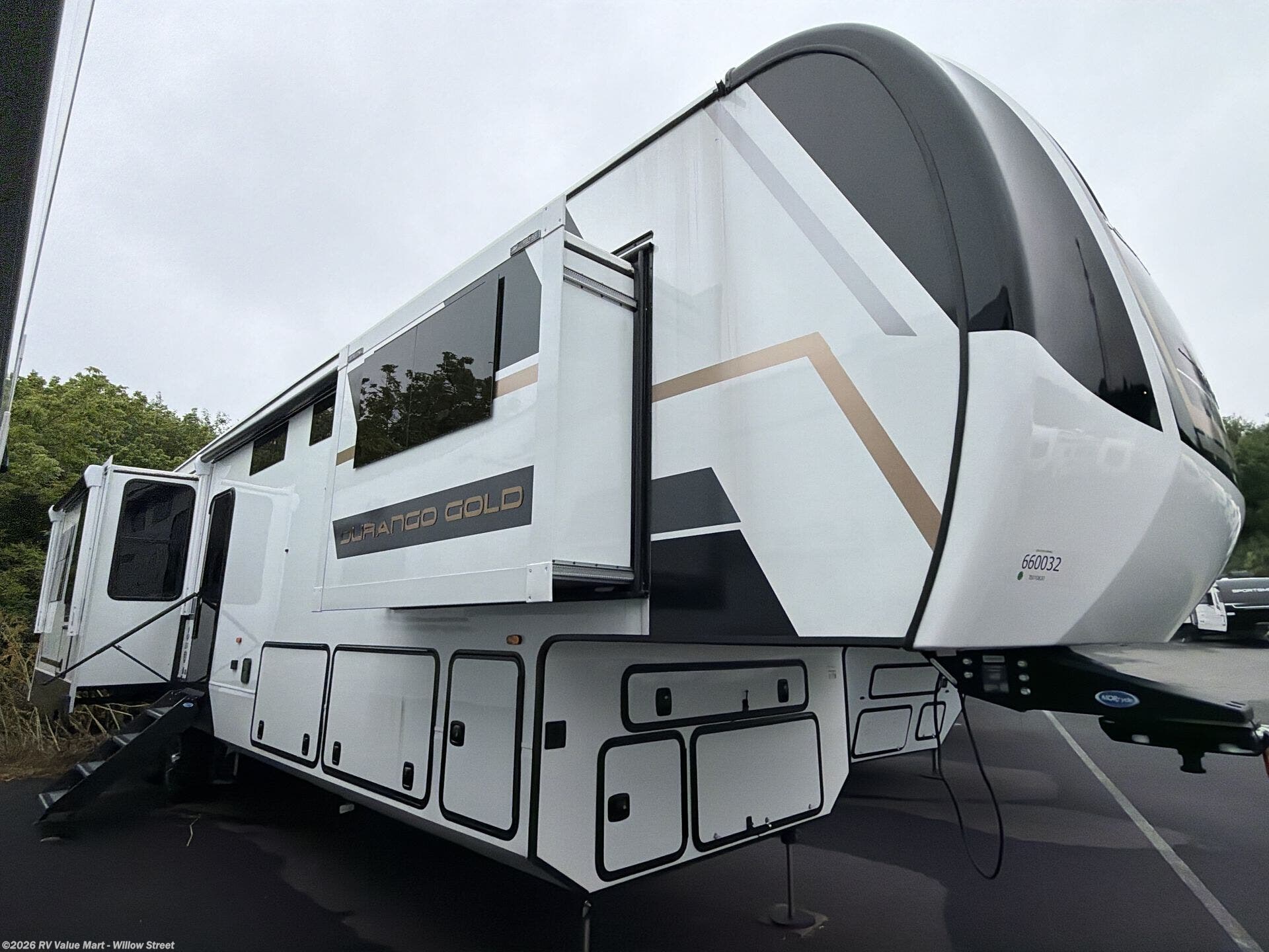 New 2026 K-Z Durango Gold 384MSQ available in Willow Street, Pennsylvania