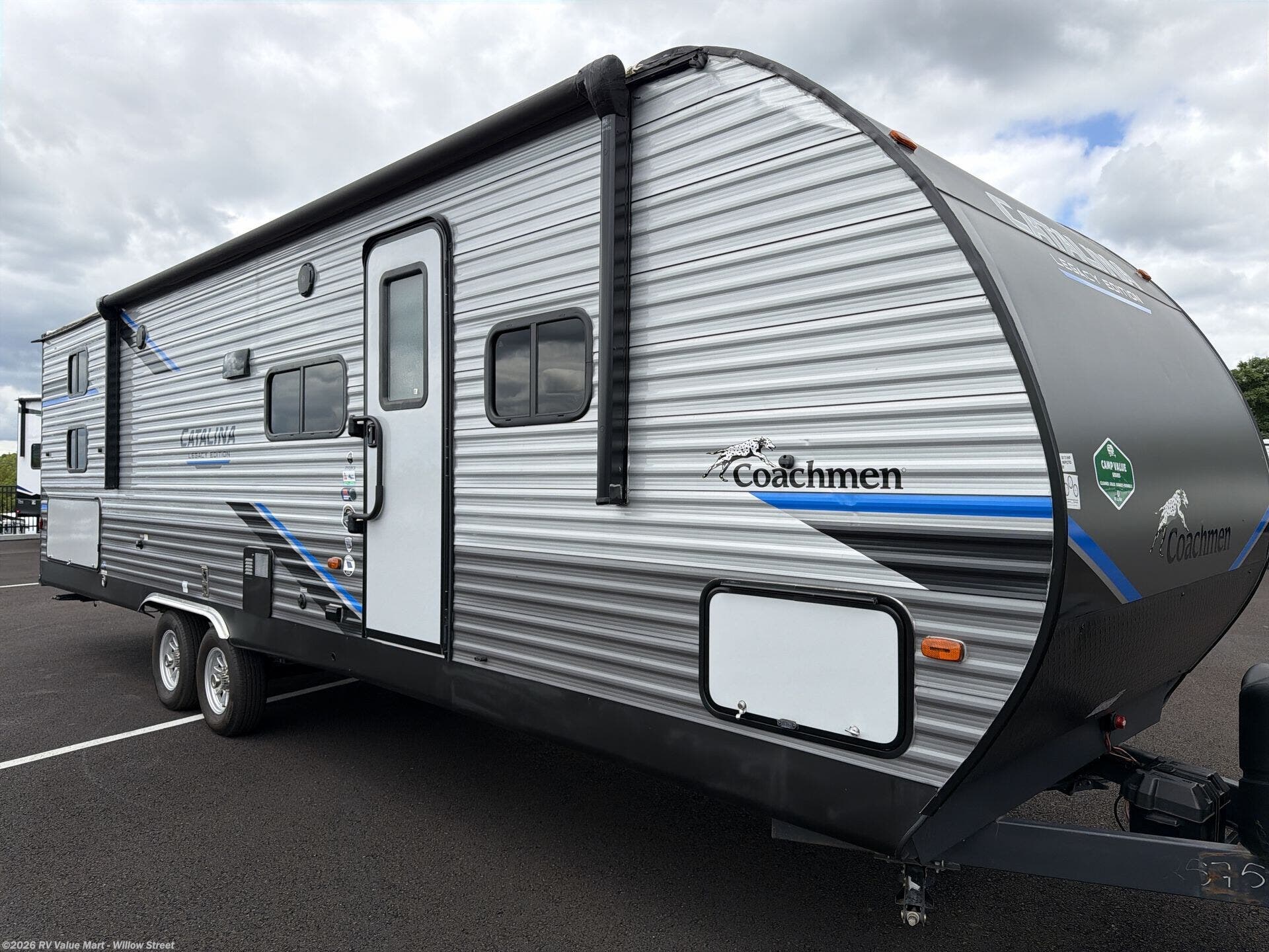 Used 2022 Forest River  Catalina 293QBCK available in Willow Street, Pennsylvania
