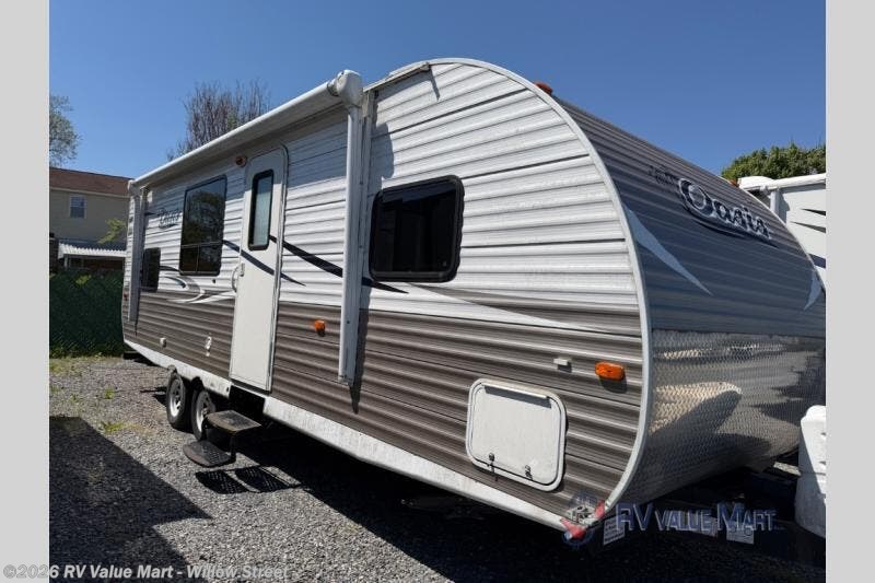 Used 2016 Forest River  Shasta Oasis 26BHS available in Willow Street, Pennsylvania