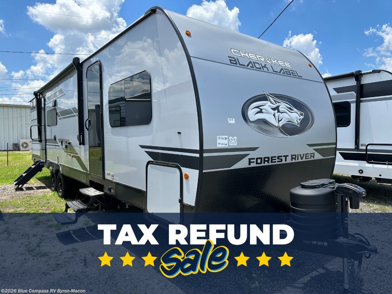 New 2025 Forest River Cherokee Wolf Den Black Label 294GEBGBL available in Byron, Georgia
