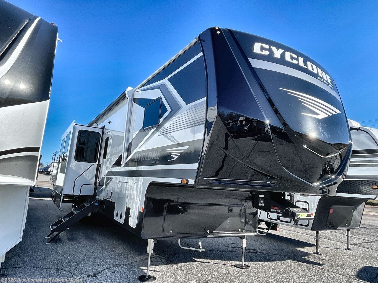 New 2026 Heartland Cyclone 3914 available in Byron, Georgia
