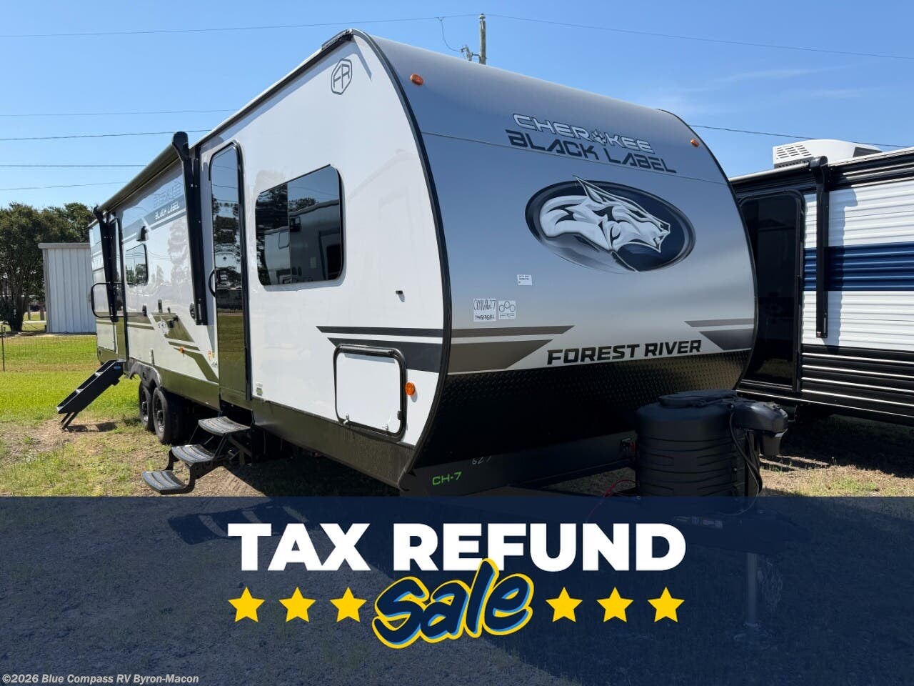 New 2026 Forest River Cherokee Wolf Den Black Label 294GEBGBL available in Byron, Georgia