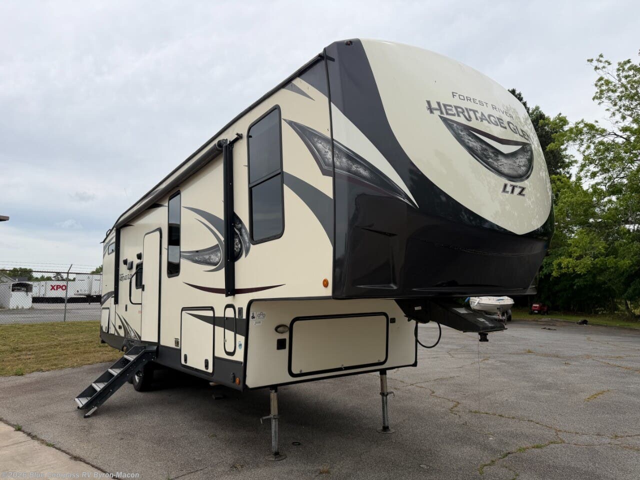 Used 2019 Forest River Wildwood Heritage Glen LTZ 295BH available in Byron, Georgia
