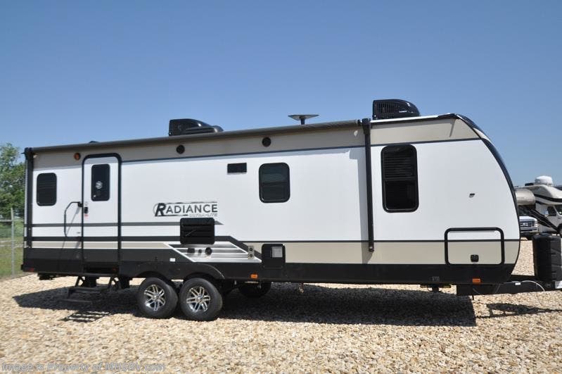 New 2019 Cruiser RV Radiance Ultra-Lite 25RB RV W/2 A/C, King, Pwr Tongue Jack available in Alvarado, Texas