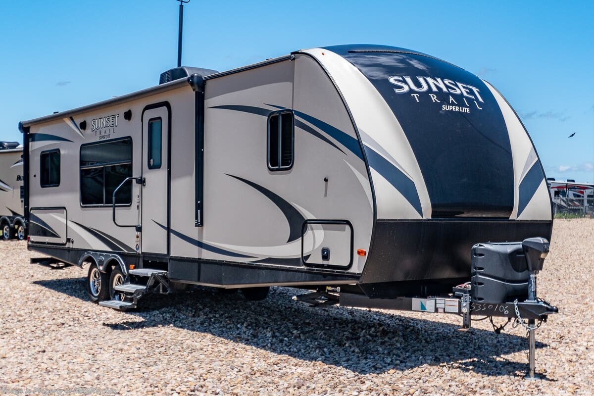 Used 2018 CrossRoads Sunset Trail Super Lite SS291RK available in Alvarado, Texas