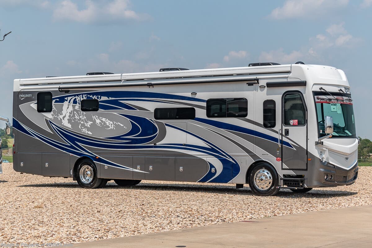 New 2022 Fleetwood Discovery LXE 40M available in Alvarado, Texas