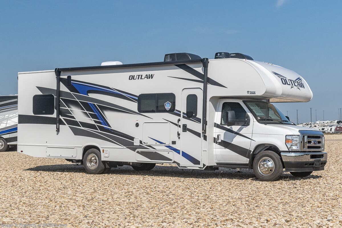New 2024 Thor Motor Coach Outlaw 29T available in Alvarado, Texas