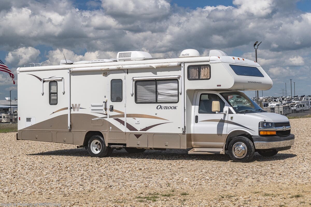 Used 2006  Winnebago Outlook 29B by Winnebago from Motor Home Specialist in Alvarado, TX