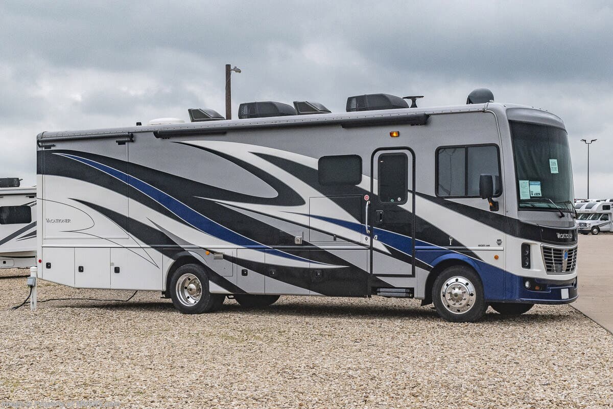 Used 2019 Holiday Rambler Vacationer 33C available in Alvarado, Texas