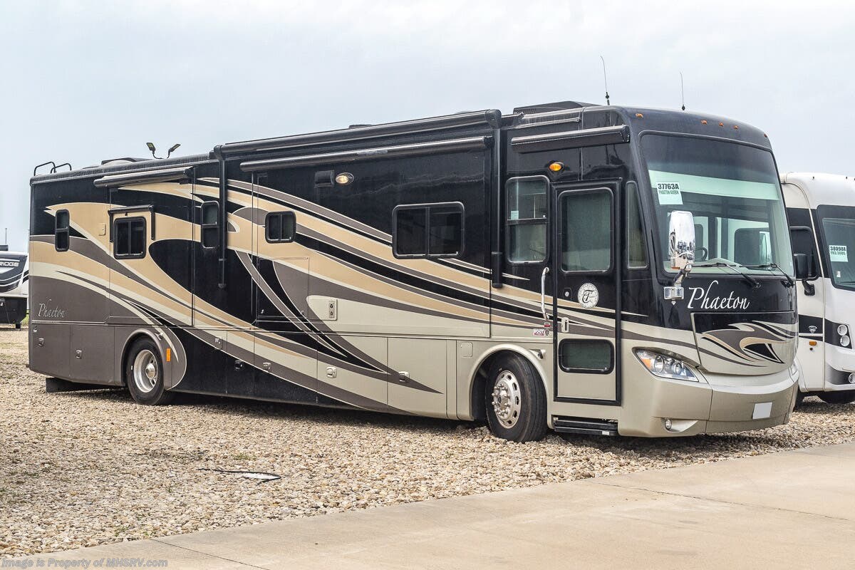 Used 2013 Tiffin Phaeton 40 QBH available in Alvarado, Texas