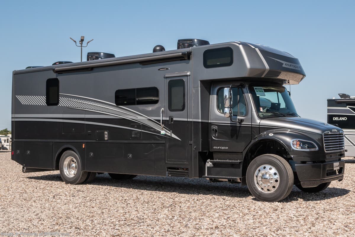 New 2023 Dynamax Corp Europa 31SS available in Alvarado, Texas