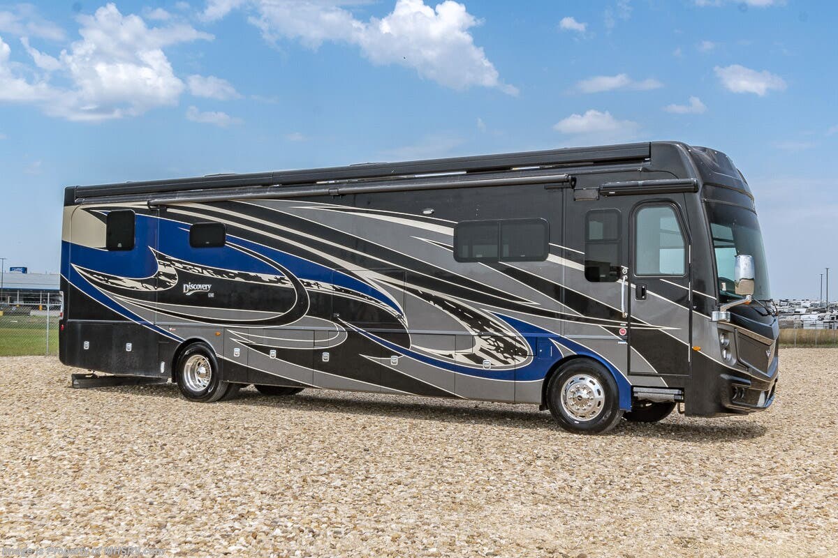 Used 2019 Fleetwood Discovery LXE 40M available in Alvarado, Texas