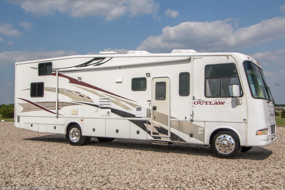 Used 2007  Damon Outlaw 3611 by Damon from Motor Home Specialist in Alvarado, TX
