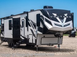 Used 2022 Dutchmen Voltage 4225 available in Alvarado, Texas