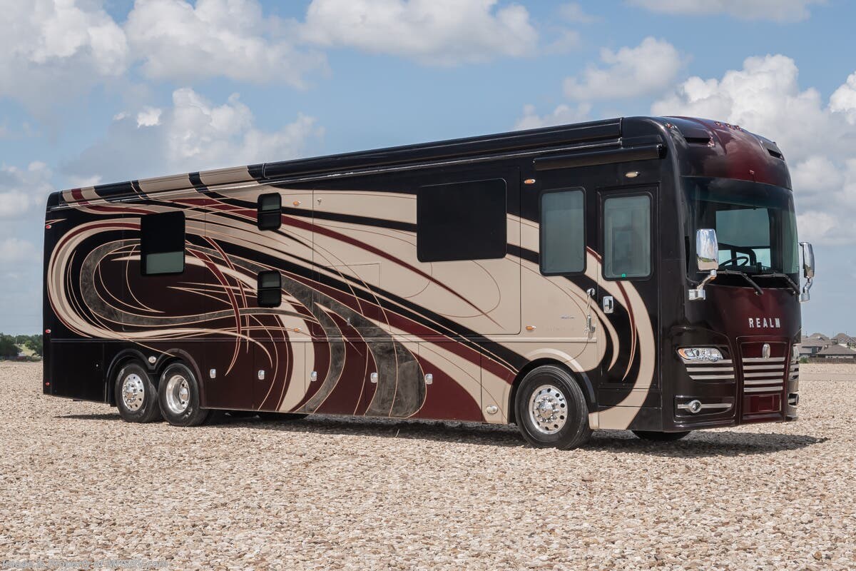 Used 2018 Foretravel Realm FS605 LVB available in Alvarado, Texas