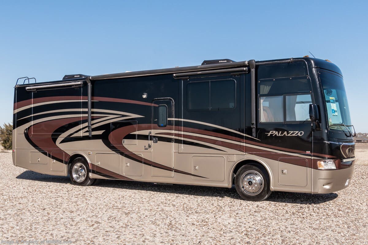Used 2015 Thor Motor Coach Palazzo 35.1 available in Alvarado, Texas