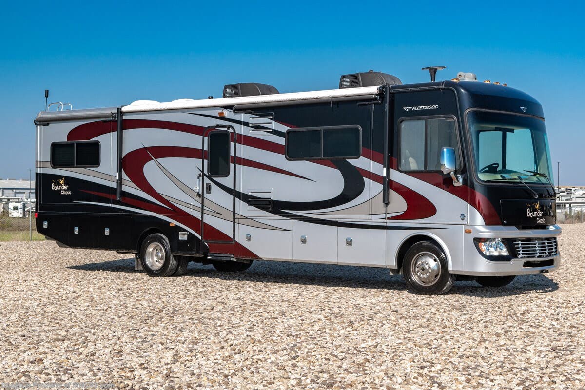 Used 2013  Fleetwood Bounder 34M by Fleetwood from Motor Home Specialist in Alvarado, TX