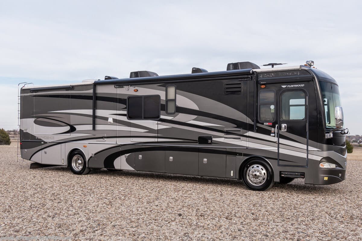Used 2009 Fleetwood Providence 40X available in Alvarado, Texas