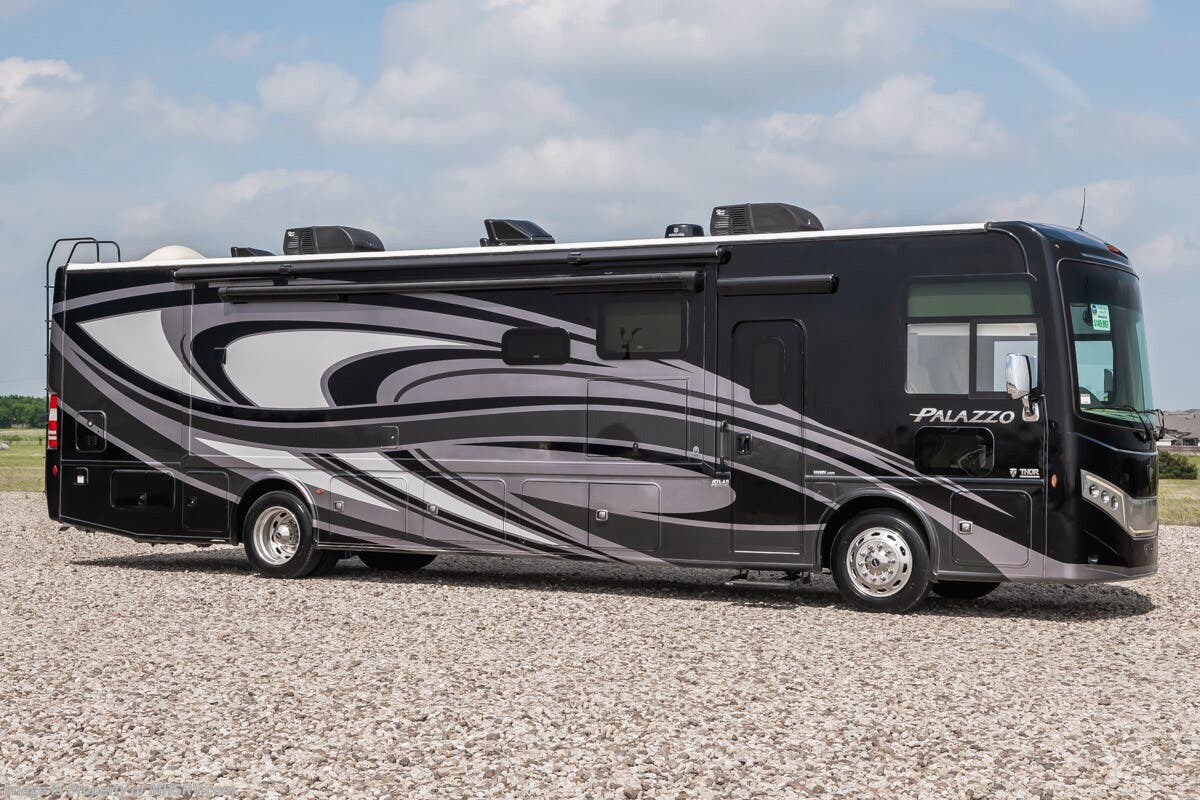 Used 2022 Thor Motor Coach Palazzo 37.5 available in Alvarado, Texas