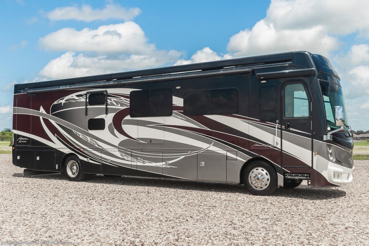 Used 2018 American Coach American Revolution 40G available in Alvarado, Texas