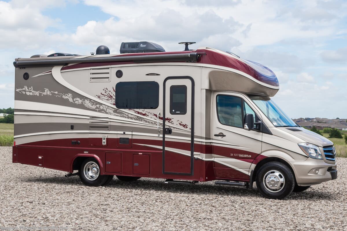 Used 2018 Dynamax Corp Isata 3 Series 24FW available in Alvarado, Texas