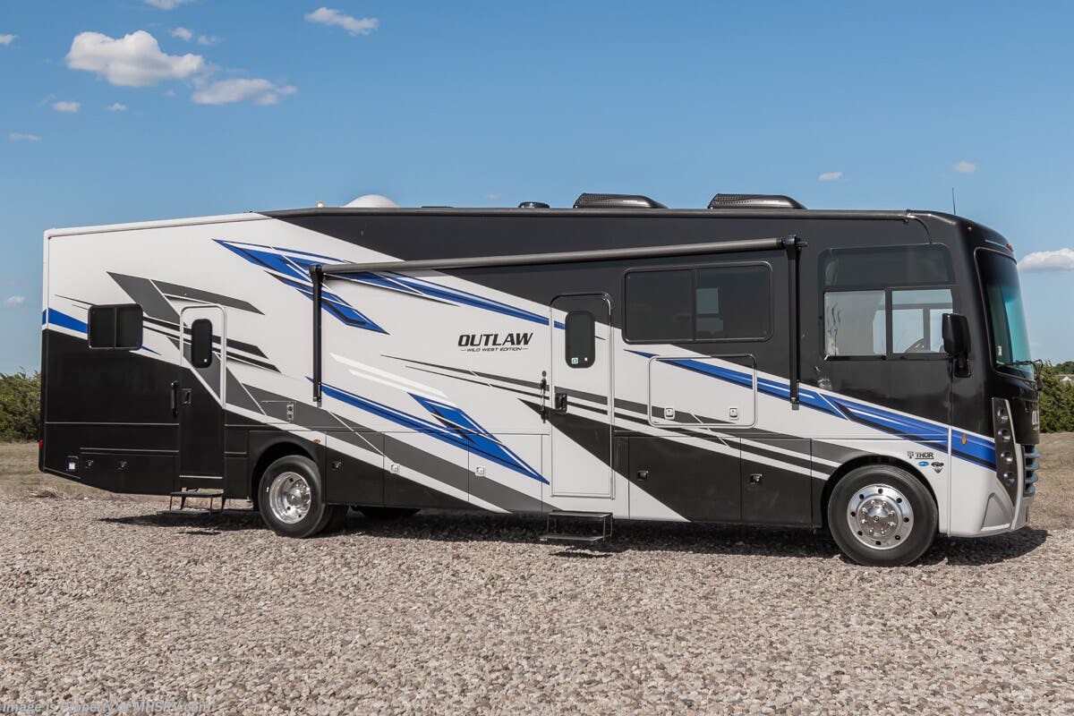 Used 2025 Thor Motor Coach Outlaw 38K available in Alvarado, Texas