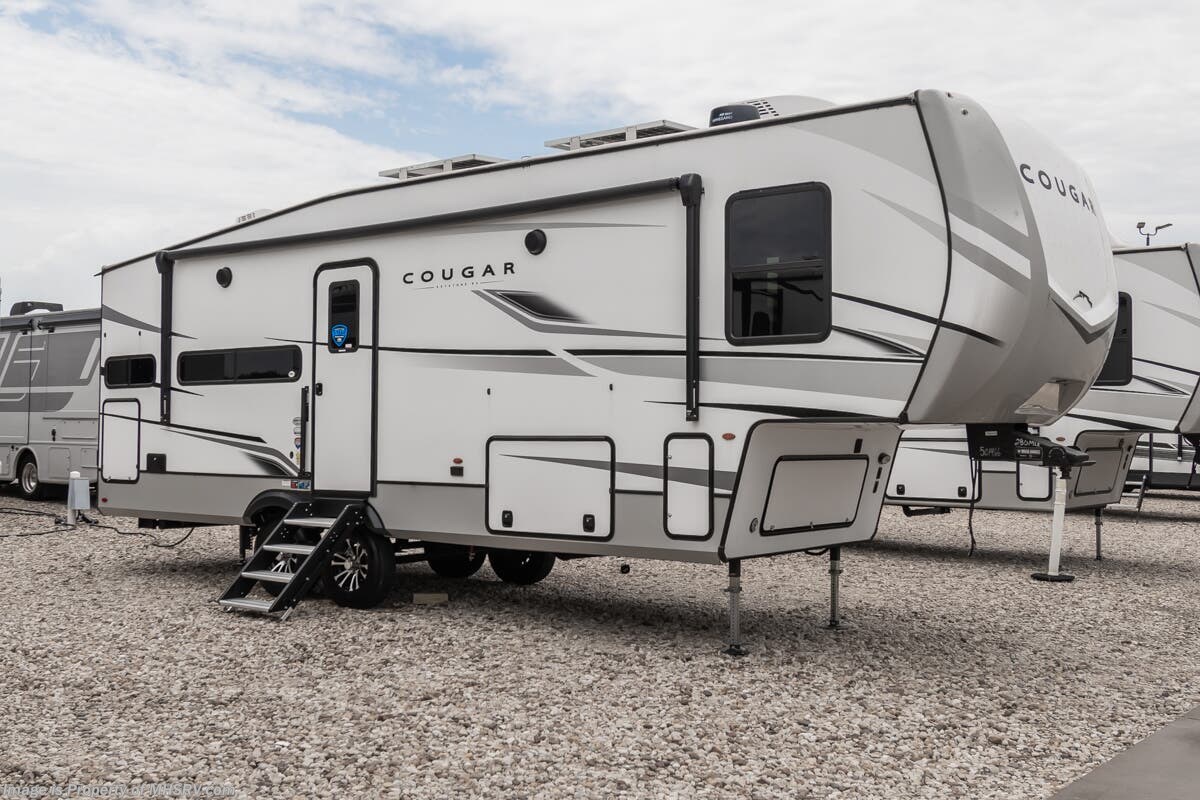 Used 2025 Keystone Cougar 260MLE available in Alvarado, Texas