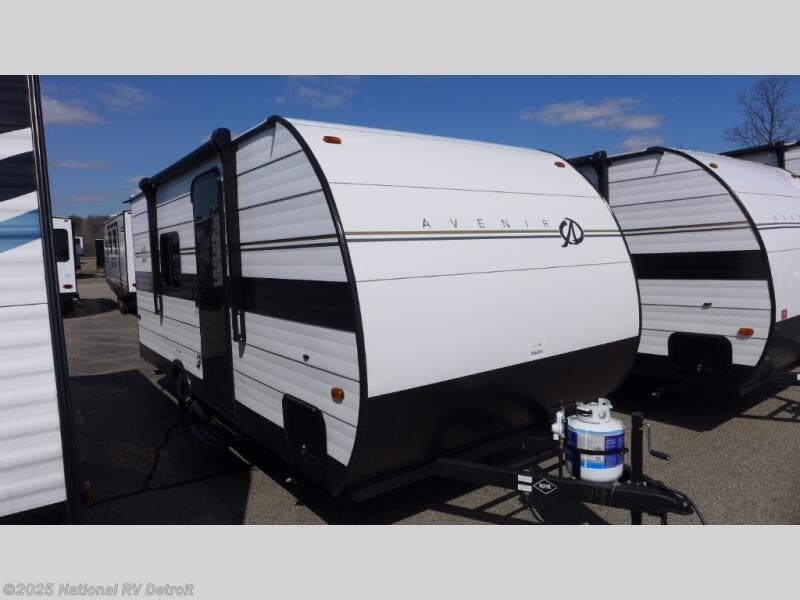 New 2025 Cruiser RV Avenir 17RB available in Belleville, Michigan