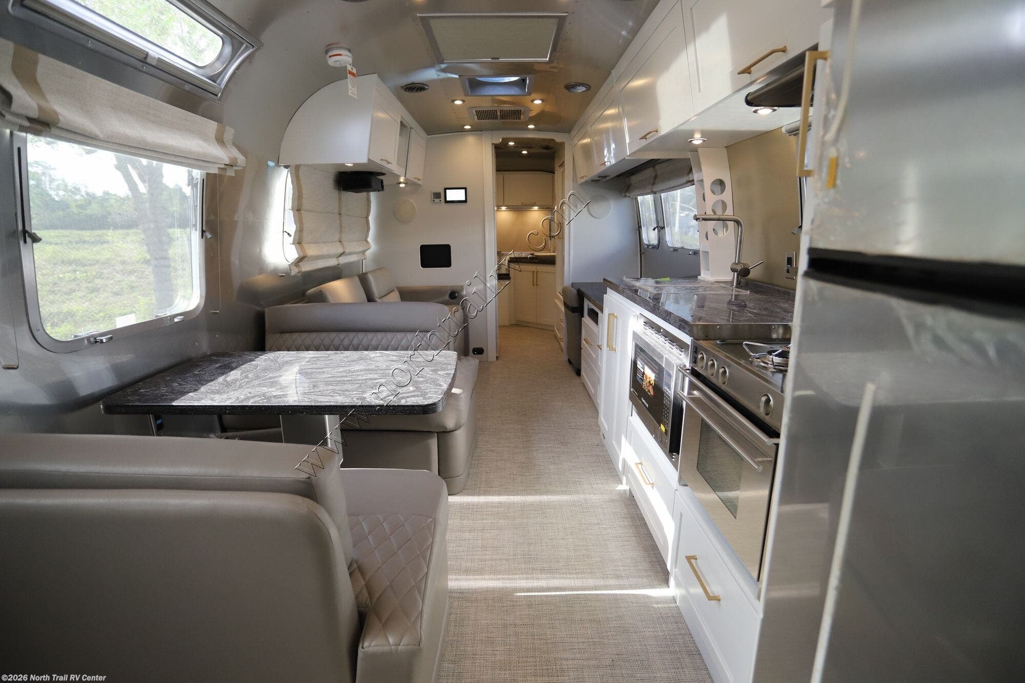 New 2022 Airstream Classic 33 FB available in Fort Myers, Florida