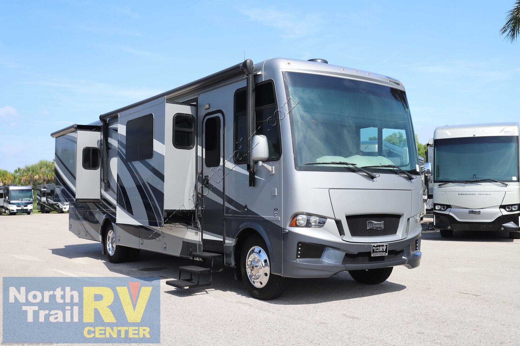 Used 2021 Newmar Bay Star 3408 available in Fort Myers, Florida