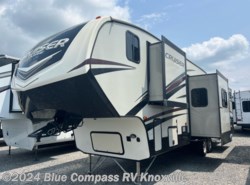 Used 2018 CrossRoads Cruiser Aire CR30MD available in Louisville, Tennessee