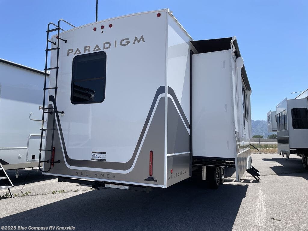 New 2025 Jayco Eagle 335RDOK available in Louisville, Tennessee