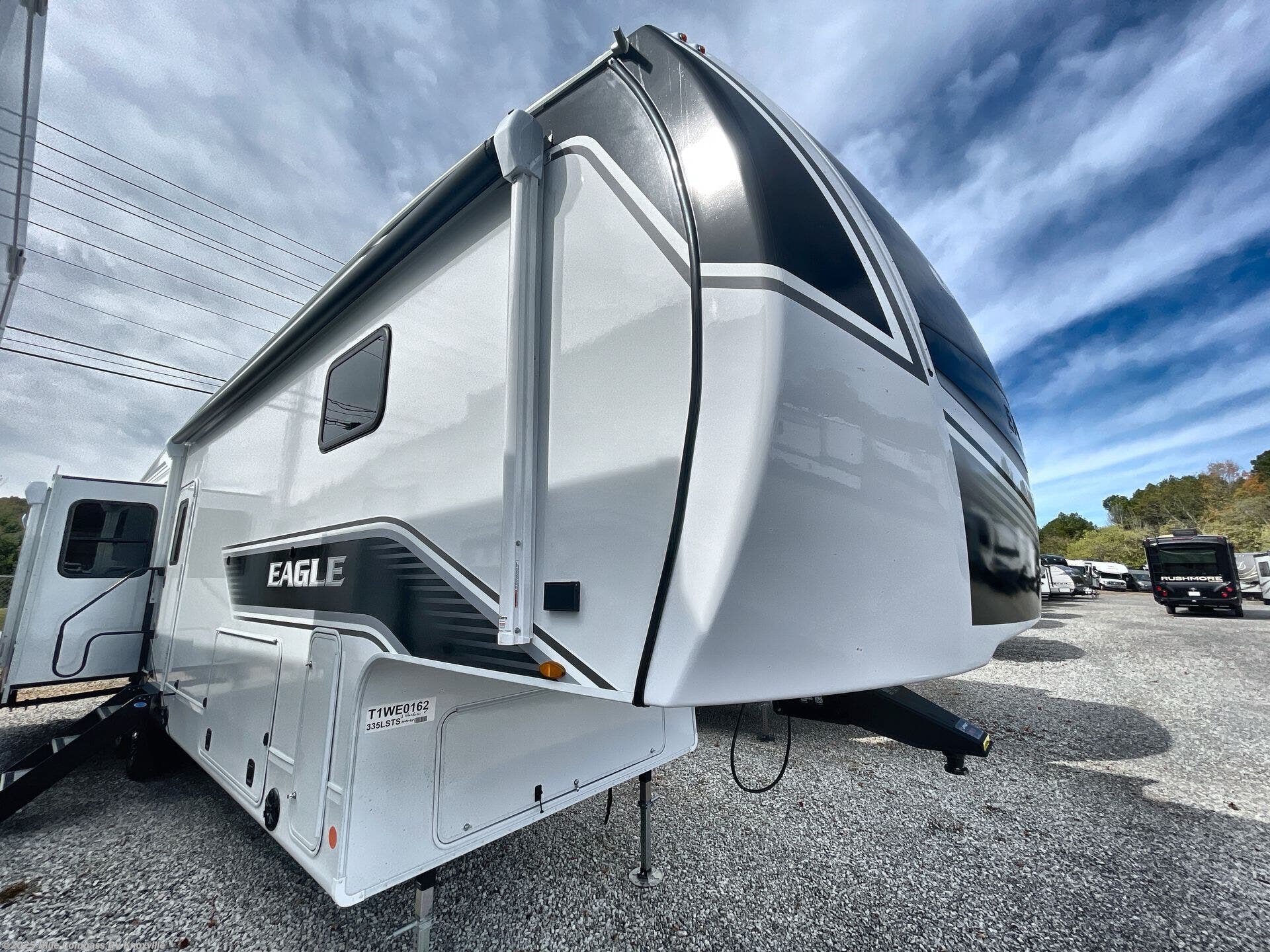 New 2026 Jayco Eagle 335LSTS available in Louisville, Tennessee