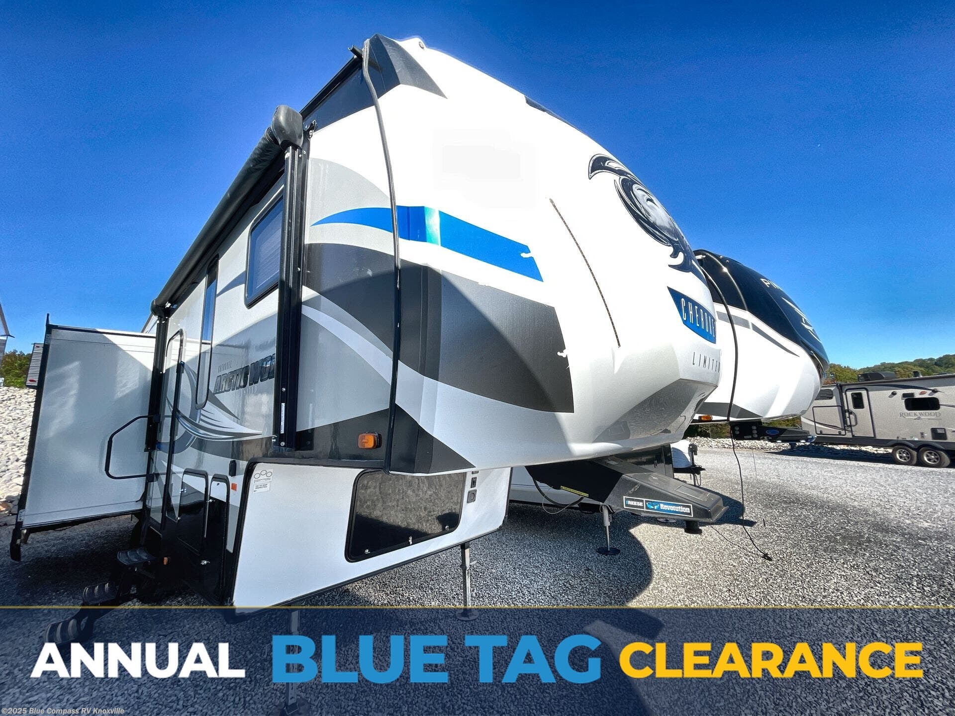 Used 2018 Forest River Cherokee Arctic Wolf 285DRL4 available in Louisville, Tennessee