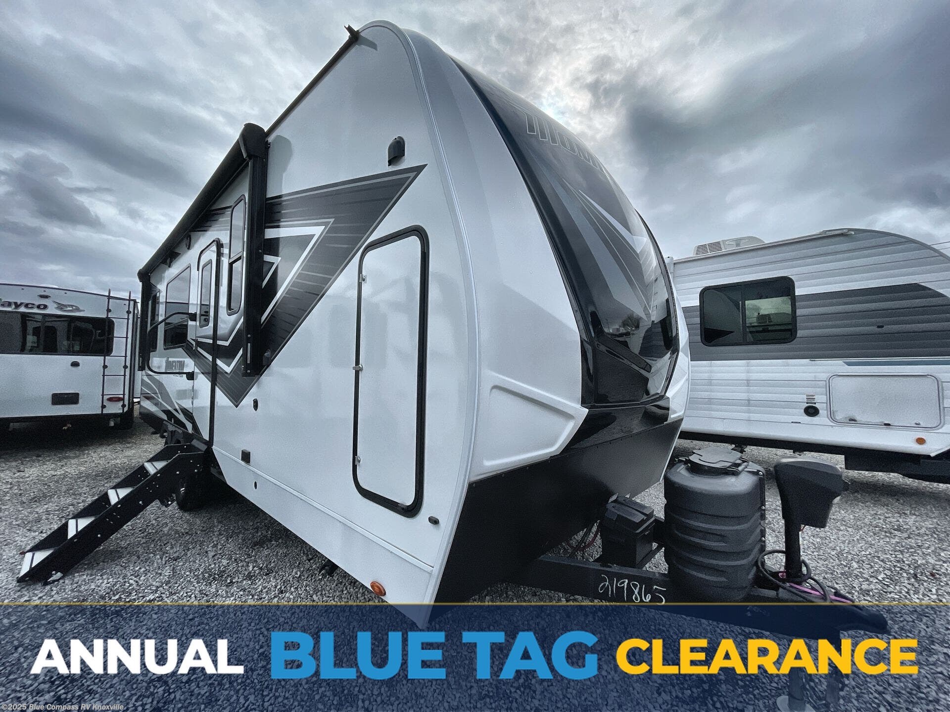 Used 2023 Grand Design Momentum G-Class 23G available in Louisville, Tennessee