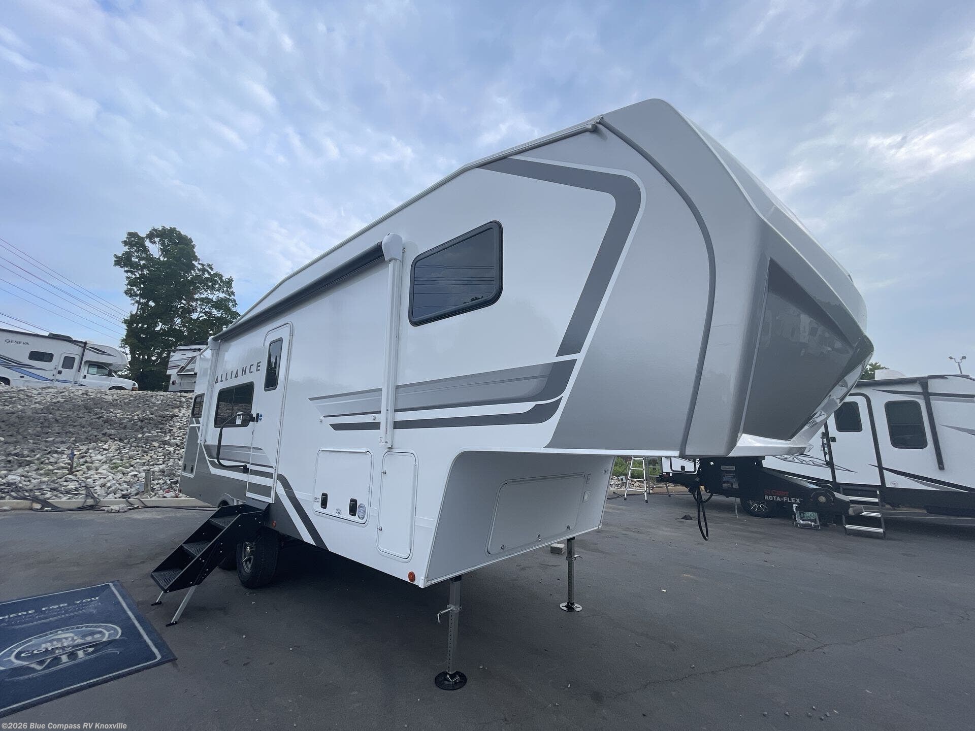 New 2027 Alliance RV Avenue All-Access 23ML available in Louisville, Tennessee