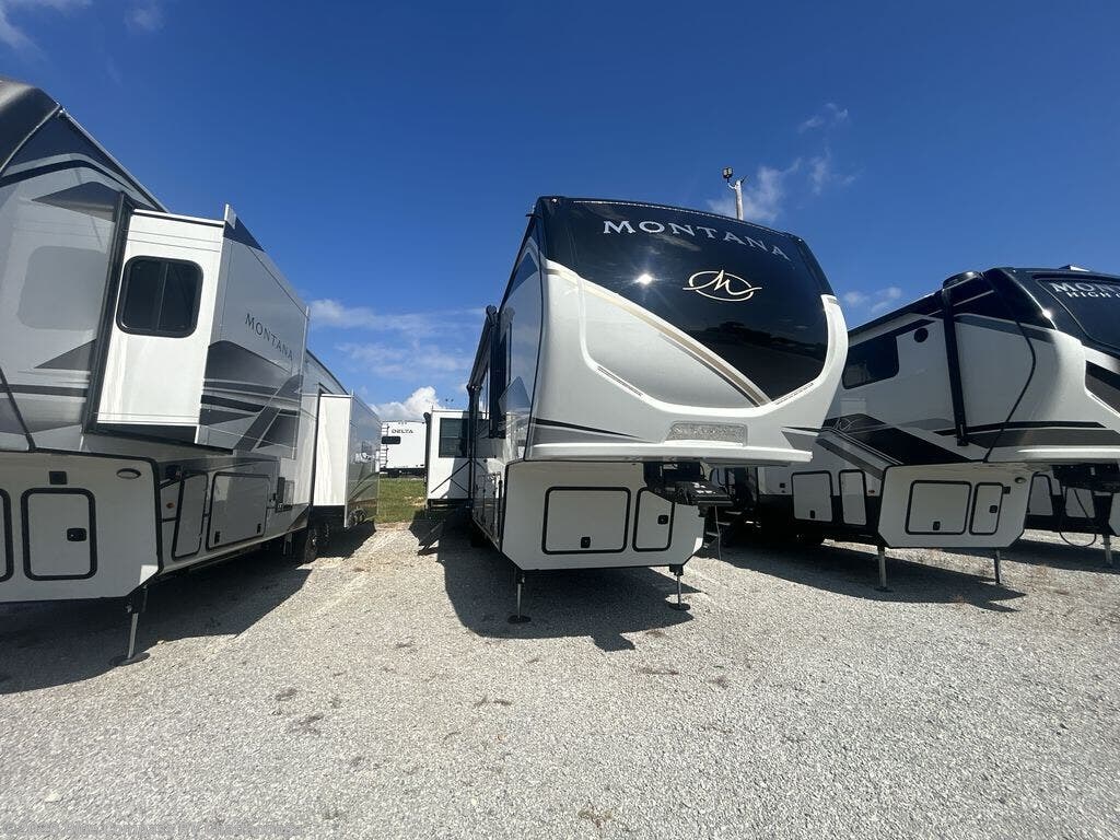 New 2025 Keystone Montana 3857BR available in Ringgold, Georgia