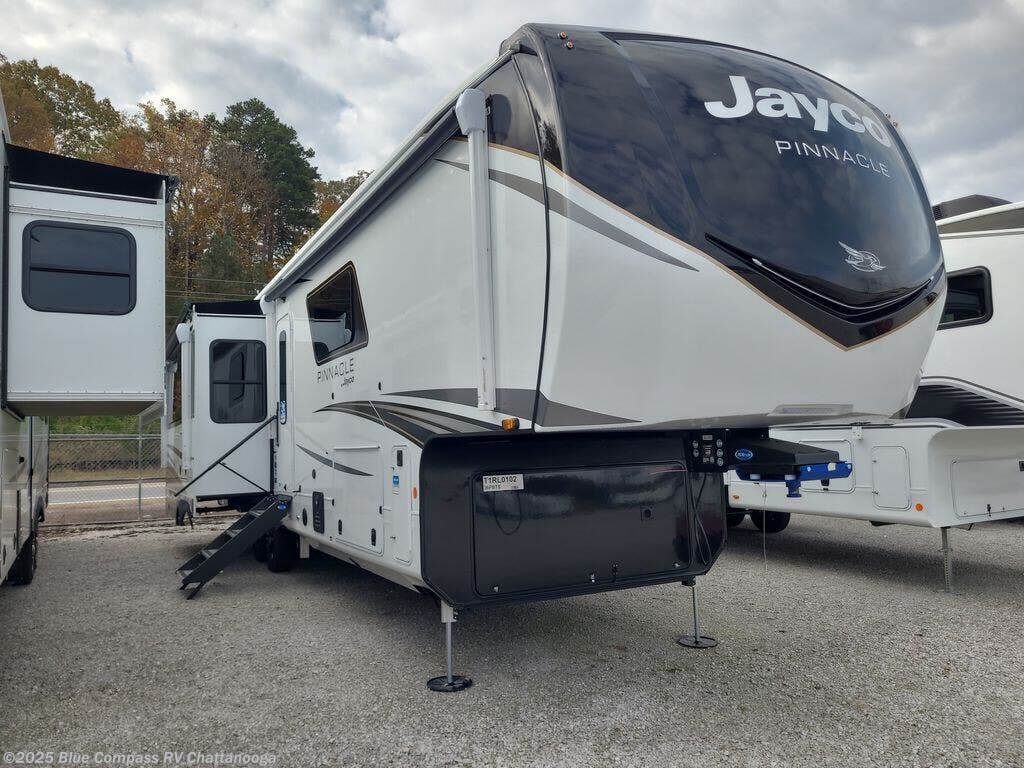New 2026 Jayco Pinnacle 36FBTS available in Ringgold, Georgia