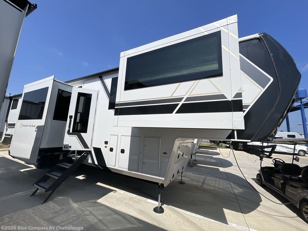 New 2027 Keystone Montana 3800FL available in Ringgold, Georgia