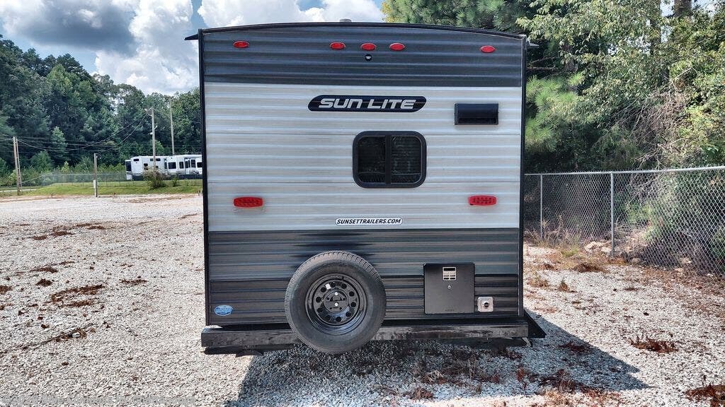 Used 2024 Sunset Park RV Sun Lite LTD 19RK available in Ringgold, Georgia