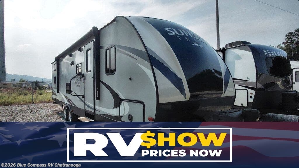 Used 2017  CrossRoads Sunset Trail Super Lite SS289QB by CrossRoads from Blue Compass RV Chattanooga in Ringgold, GA