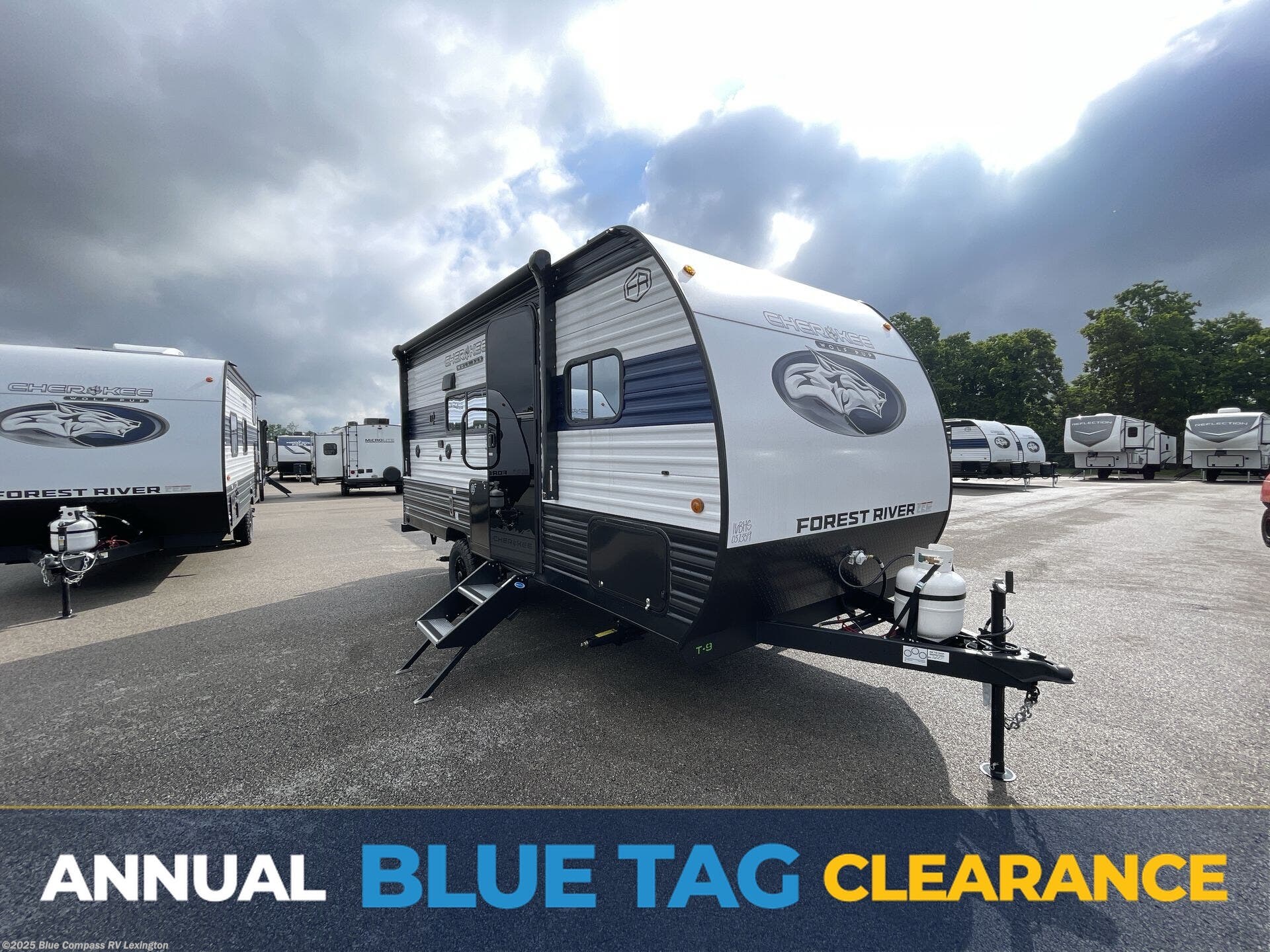 New 2025 Forest River Cherokee Wolf Pup 16BHSW available in Georgetown, Kentucky