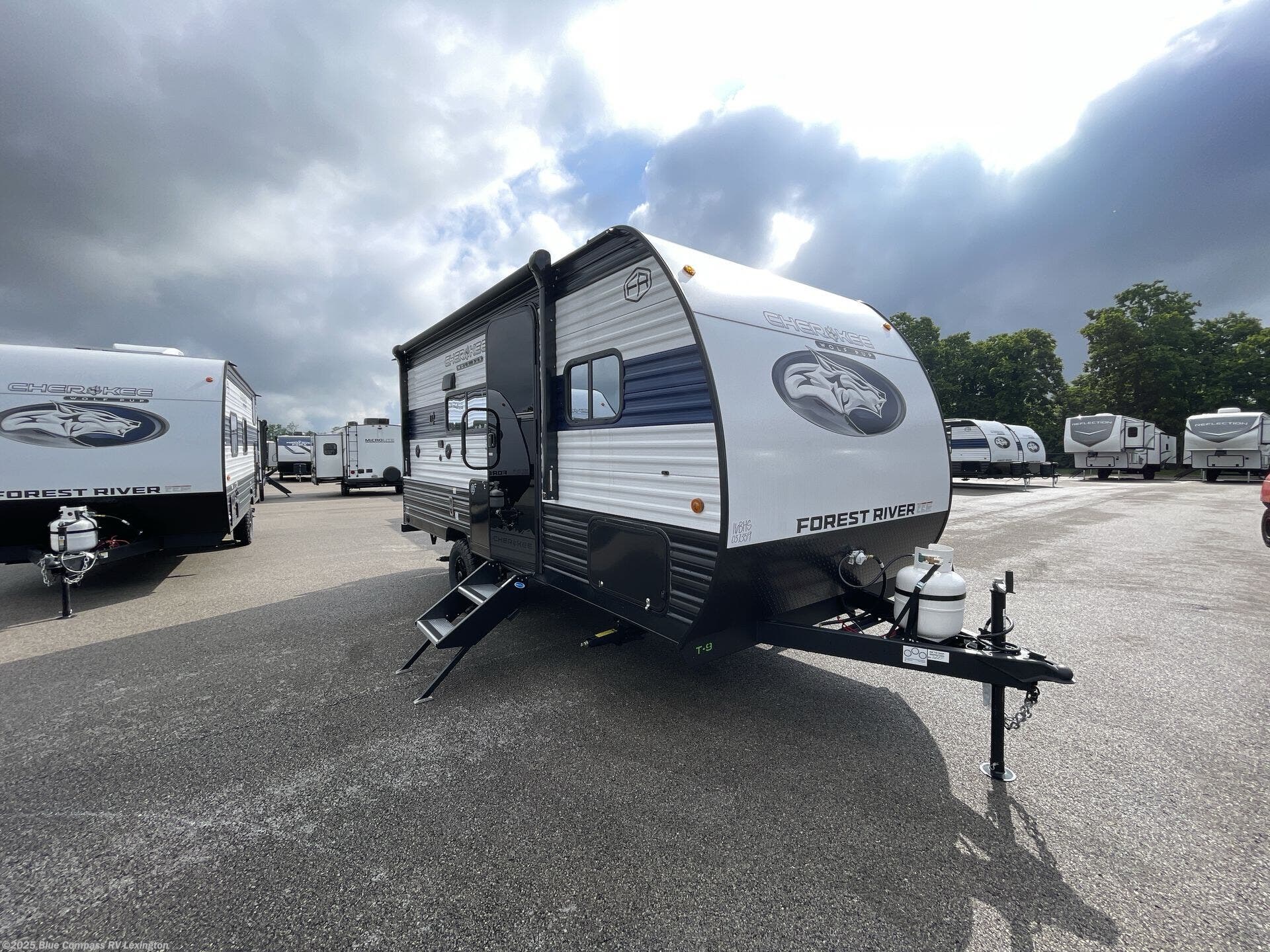 New 2025 Forest River Cherokee Wolf Pup 16BHSW available in Georgetown, Kentucky