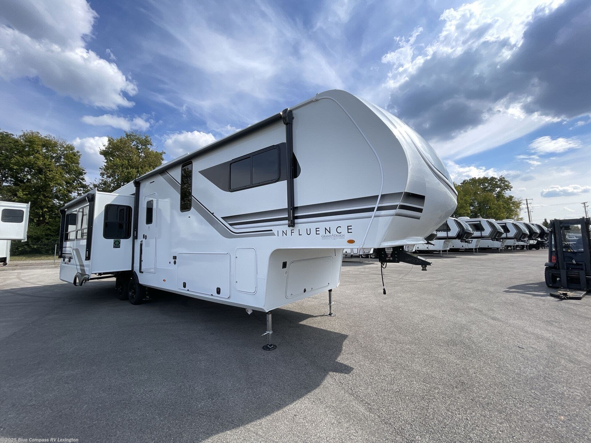 New 2026 Grand Design Influence 3203GK available in Georgetown, Kentucky