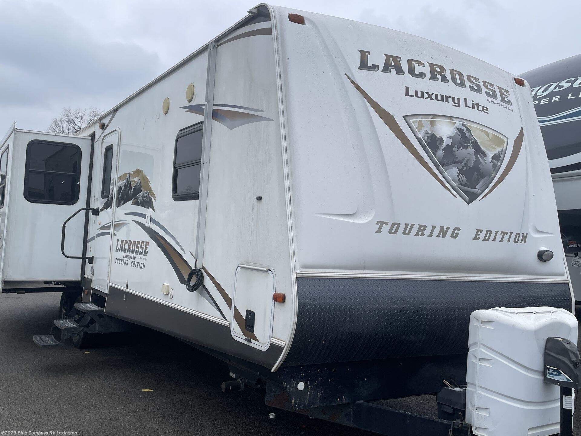 Used 2014 Prime Time LaCrosse 327RES available in Georgetown, Kentucky